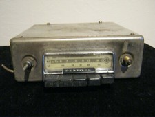 Altes Autoradio HEA Festival