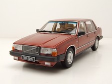 Volvo 760 1985 dunkelrot Modellauto 1:18 Triple9