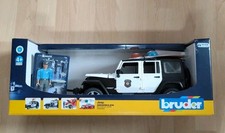 Bruder Spielzeug 02526 Jeep