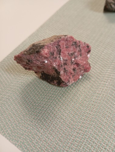 Rhodonit ein - rhodonit,,