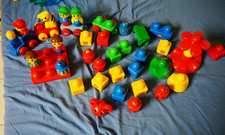 LEGO_ XL Konvolut - LEGO PRIMO_u.a. Eisenbahn, 5 Figuren, Platte, Klappfenster..