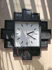 🌷Uhr mit Platz für 12