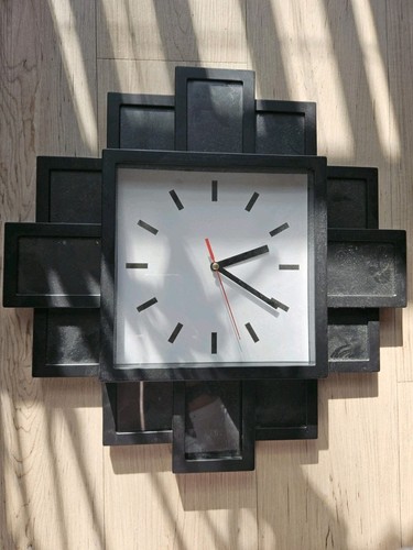 Uhr mit platz für 12 - 🌷uhr,