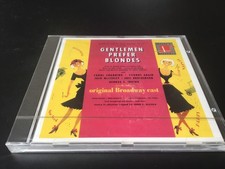 GENTLEMEN PREFER BLONDES