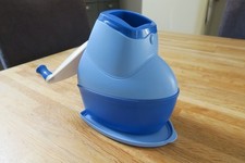 TUPPERWARE D126 Mahl Chef Käsereibe Reibe Parmesan Blau Mühle