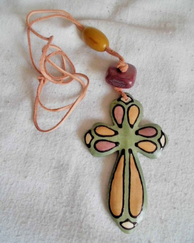 Kette mit holzkreuz bemalts - kette,