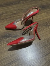 Damenschuhe mit einem 10 cm