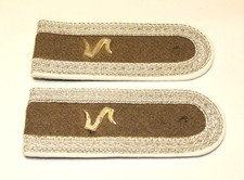 NVA ein Paar  Schulterklappen