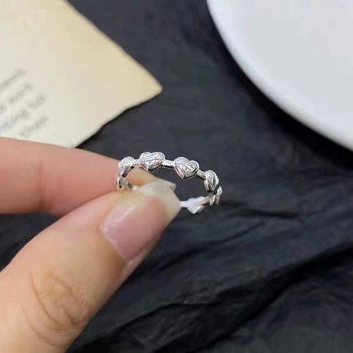 Ring mit verbundenen