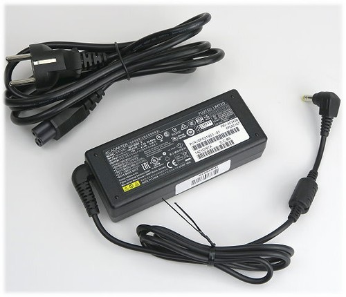 Original fujitsu 90w netzteil - original,