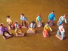 alte Indianerfiguren