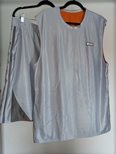 Set Trikot und Shorts