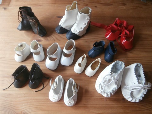 Paar ältere puppenschuhe - paar,