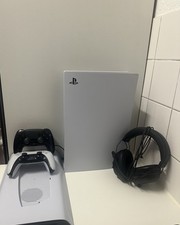 Sony PlayStation 5,  825 GB