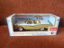 Sun Star 1957 olive/white Ford Fairlane Hardtop/Convertible  1:18  OVP