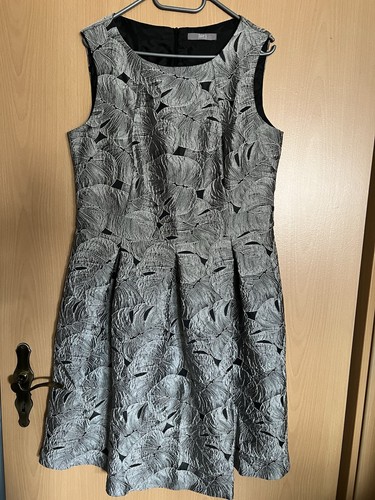 Ein schickes damen kleid marke - schickes,