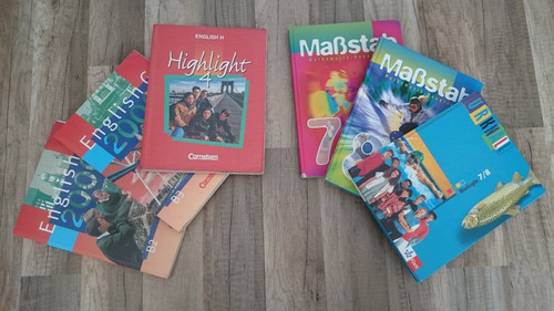 Schulbücher - ,