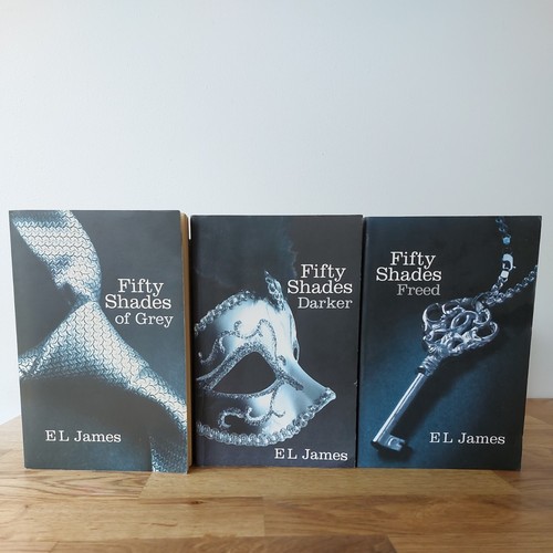 Fifty shades trilogy - shades, 3