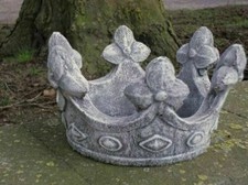 Steinfigur Krone Frostfest Garten Deko Steinguss Skulptur Stein Gartenfigur