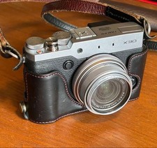 FUJIFILM X30 silberne kompakte