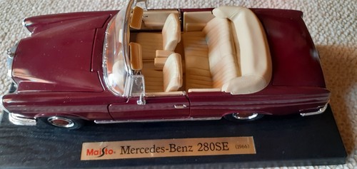 Automodell mercedes - automodell,