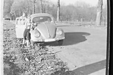 Altes Negativ, Vw Käfer, Frau mit Kind, Teddy 1958
