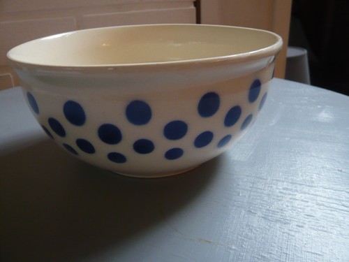 Keramikschüssel mit blauen