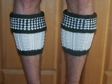 Handgestrickte Loferl mit