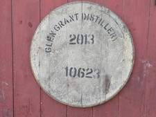 2013 Glen Grant Fassdeckel 23" breit, fertig zum Aufhängen