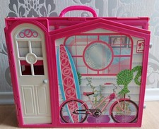 Barbie Puppenhaus zum