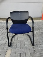 Freischwinger "Klassiker" von Dauphin mit Sitz und Kunststoffrücken schwarz