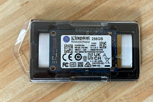 Kingston kc600 256gb - kingston,