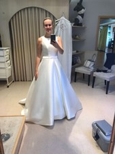 PRONOVIAS - Brautkleid, Gr. 36-38, Schlicht, Edel, Schleppe! Probe in München