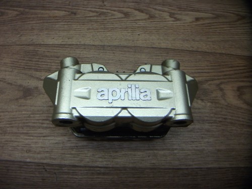 Aprilia dorsoduro 750 - aprilia,