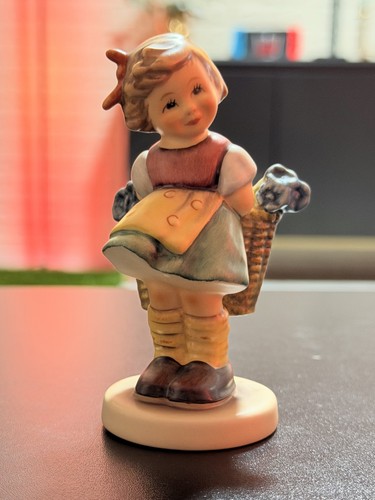 Hummel figur 377 - m.i.,