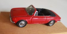Alfa Romeo Bertone GTC (Spider) rot Maßstab 1:43 Metallmodell