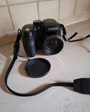 * FujiFilm FinePix S1000fd