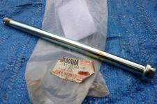 Yamaha  DT125 MX  4J3  1986-1987  Radachse hinten Achse Welle Axle , Wheel rear