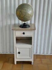 Alter Nachttisch Pfeiler