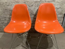 Eames Fiberglas Side Chairs