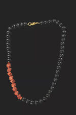 Schwarze Onyx Perlenkette mit Koralle, 44 cm lang, guter Zustand