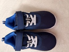 Neue Kinder Turnschuhe Gr. 29