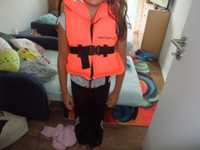 Kinder Rettungsweste, Schwimmweste, 20-30 KG, Neuwertig, mit Trillerpfeife, Oran