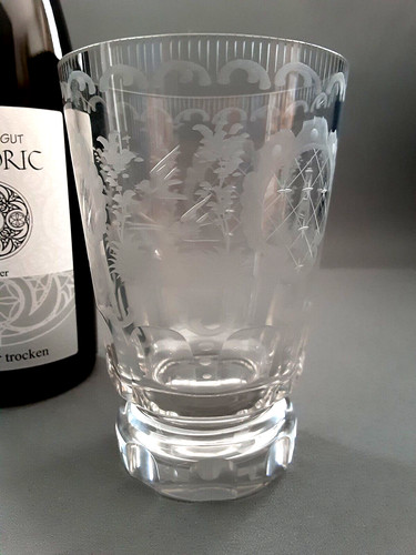 Ein hochwertiger weinbecher - hochwertiger,