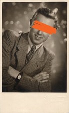 119/91 AK FOTO JUNGER MANN ANZUG UHR - FOTO HECKMANN MEISSEN