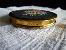 Tolle alte Messing Puderdose