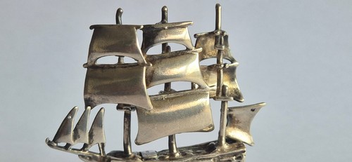 Segelschiff aus silber - aus,