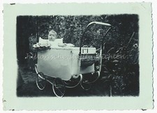 Berlin Neukölln - Treptower Straße - Baby in Kinderwagen - Altes Foto 1930er