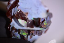 44ct 35x33x15 Selten -Blaue Praline- Schoko Opal Sammlerstein Shewa Africa Gem