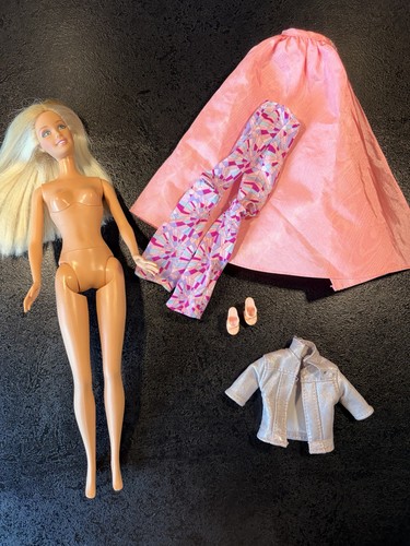 Vintage 1999 barbie - 1999,